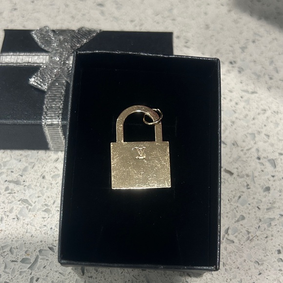 ***LOW START***Gold and blue LV Rhinestone Padlock Charm - Picture 2 of 4